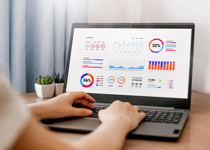 Supporting Business Growth in Indirapuram with Google Analytics